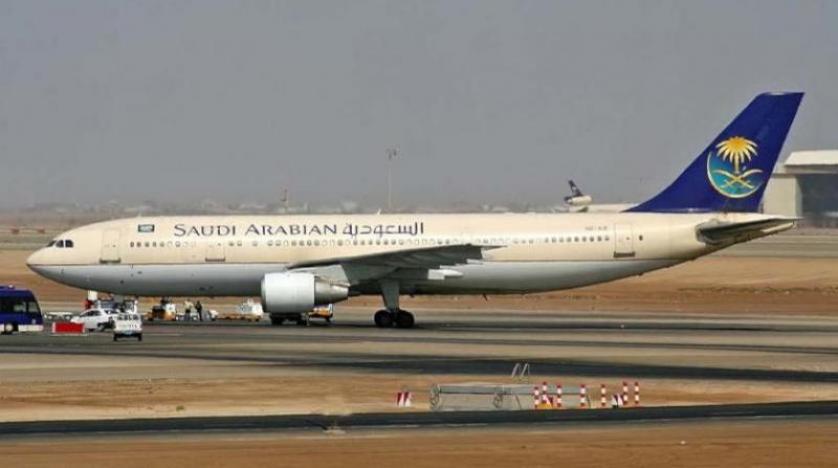 عاجل : طائرة سعودية تنقل مسئولين حكوميين إلى عتق على رأسهم رئيس الوزراء اليمني