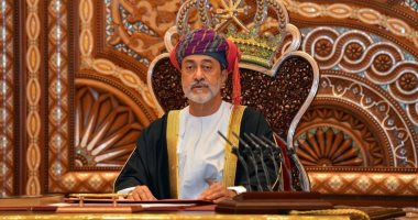 عهد سلطان عمان الجديد يبدأ فورا ويتدخل في أول مشكلة مع اليمن